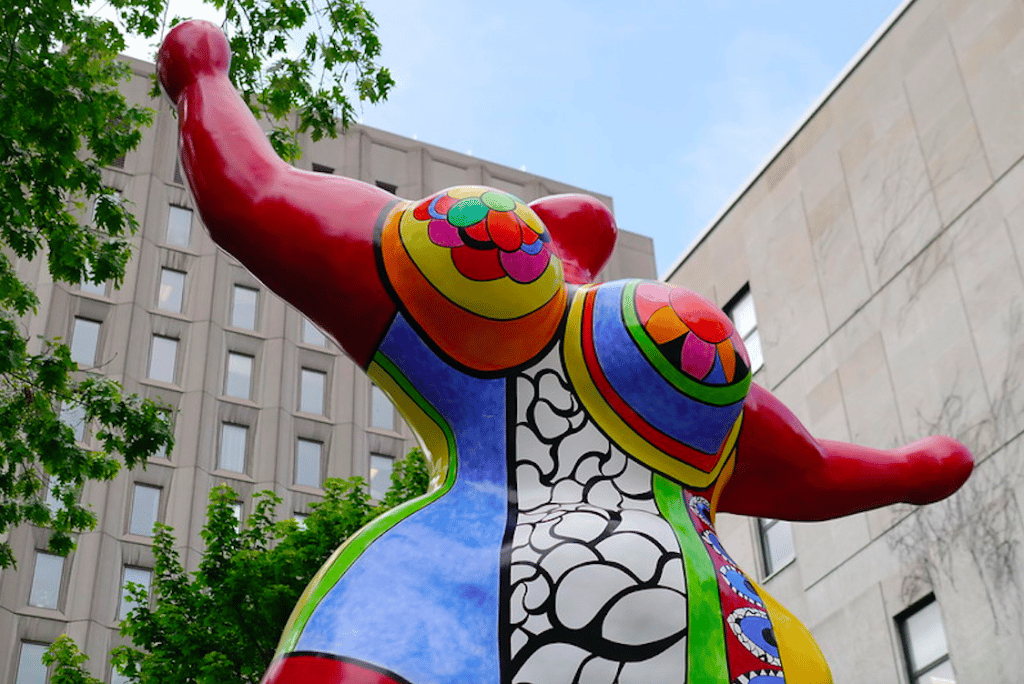 oeuvre Niki de Saint Phalle nanas Montréal 