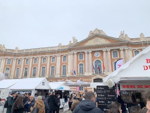 Toulouse marché de Noël fêtes de fin d'année Capitole