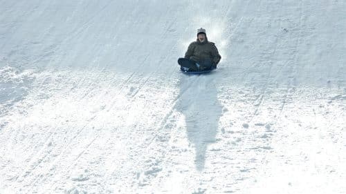 vacances Noël hiver Lozère luge enfants montagne neige