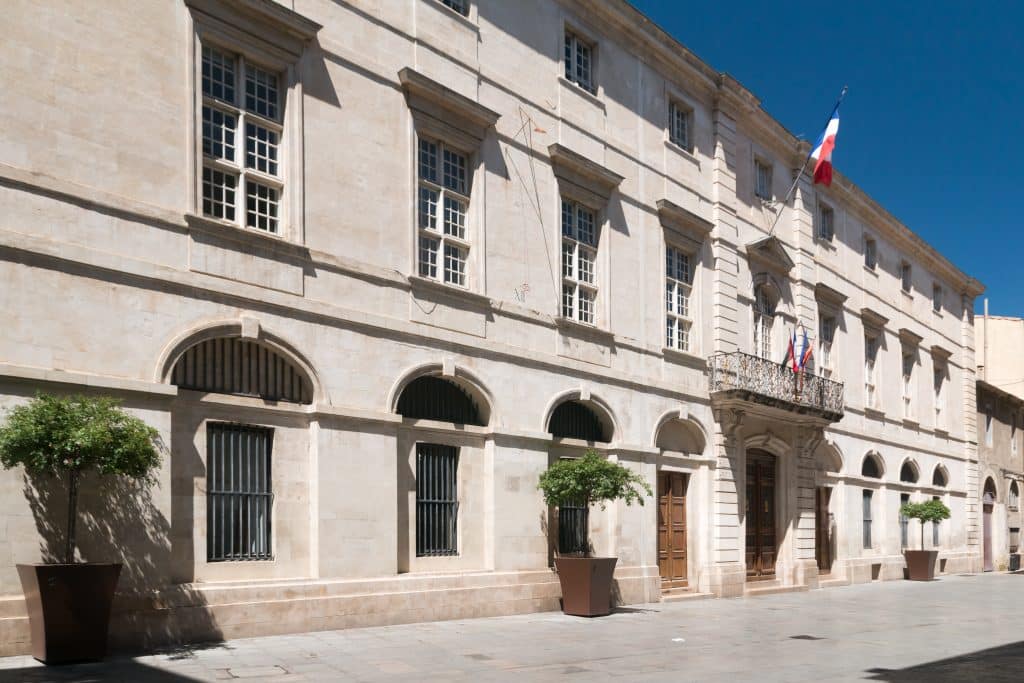 mairie nîmes