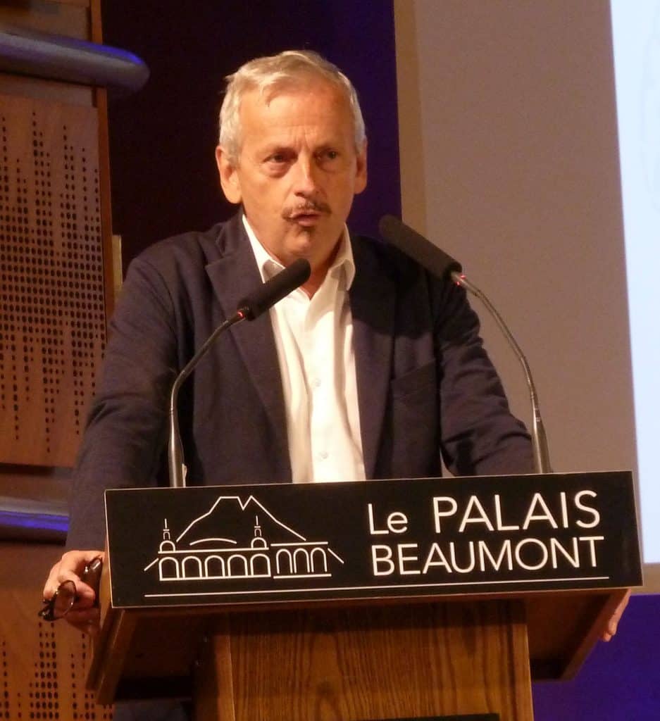 Le député Jean-René Cazeneuve