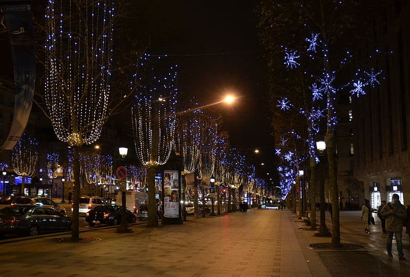 Champs-Elysees_de-nuit