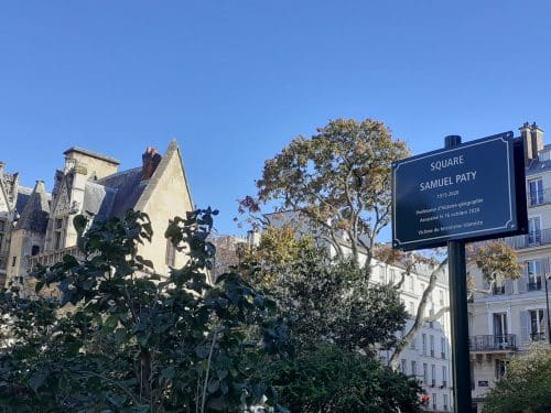 La plaque du square Samuel Paty