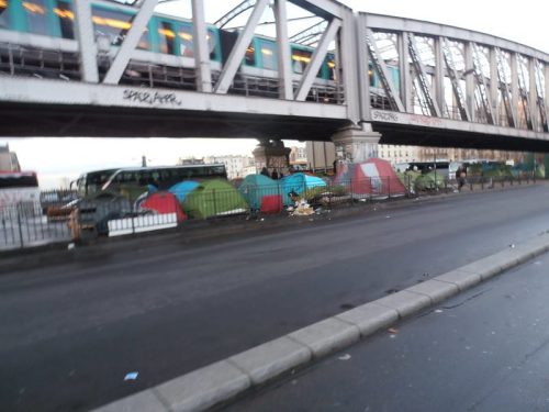 camp migrants paris