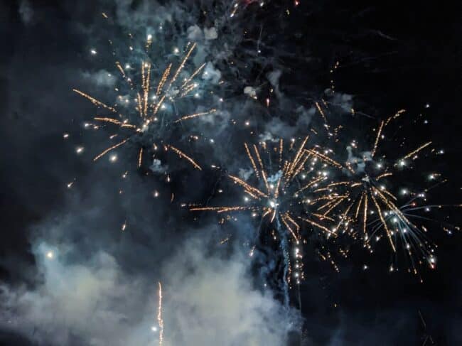 spots feu d'artifice Toulouse