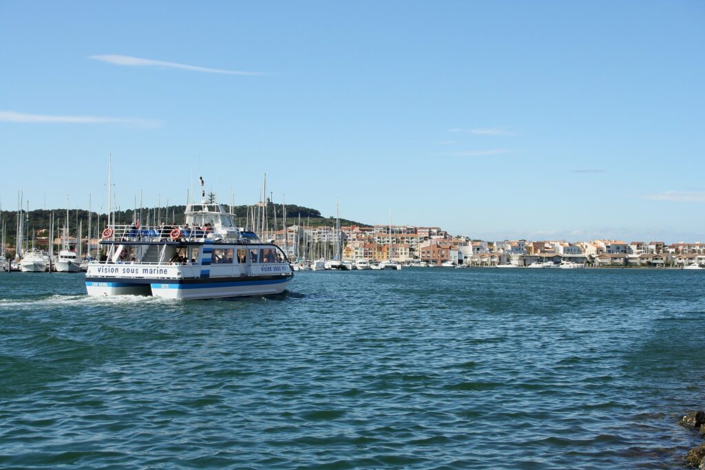 Cap Agde vitesse bateaux