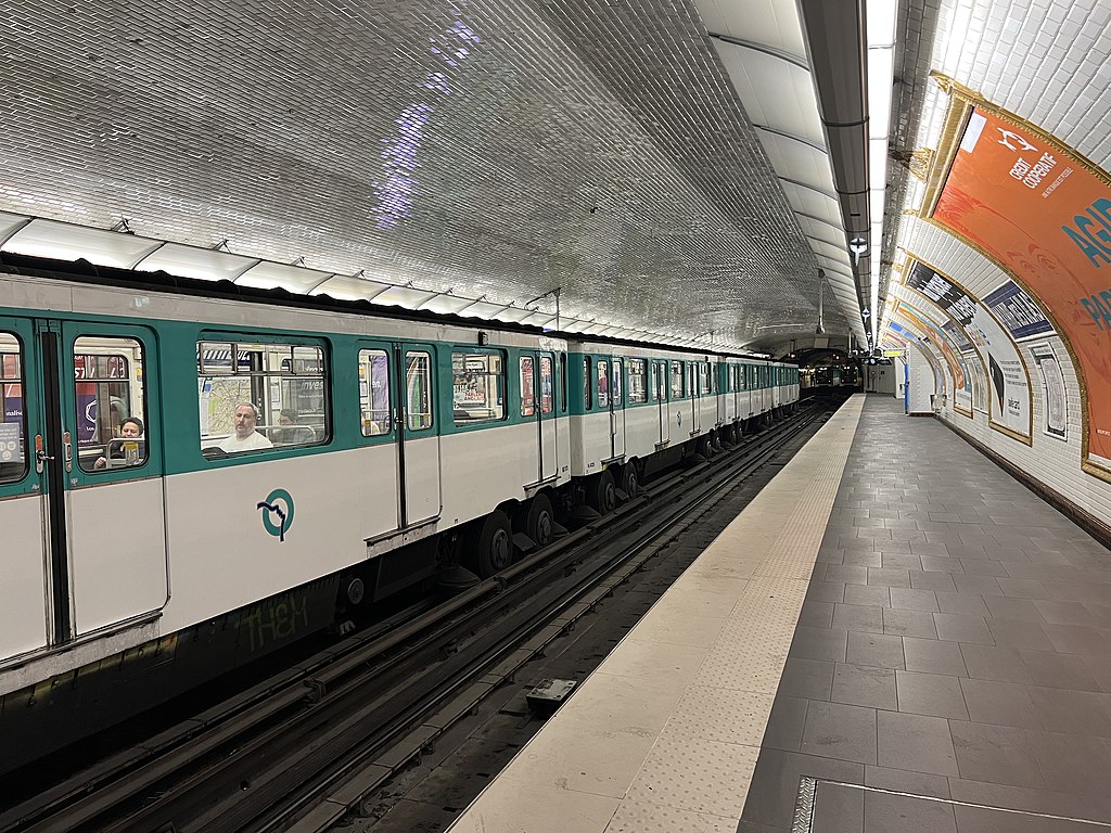 ligne 11 métro Belleville