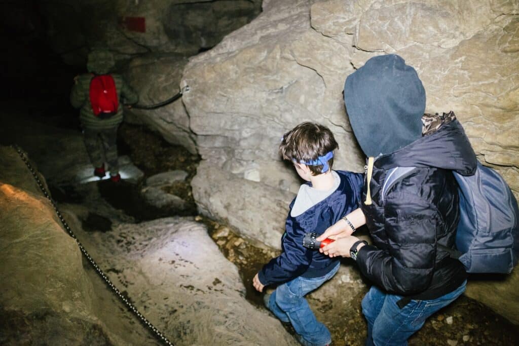 Spéléo enfant vacances Noël Haute-Garonne