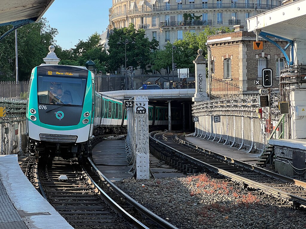 ligne 5 métro Pâques