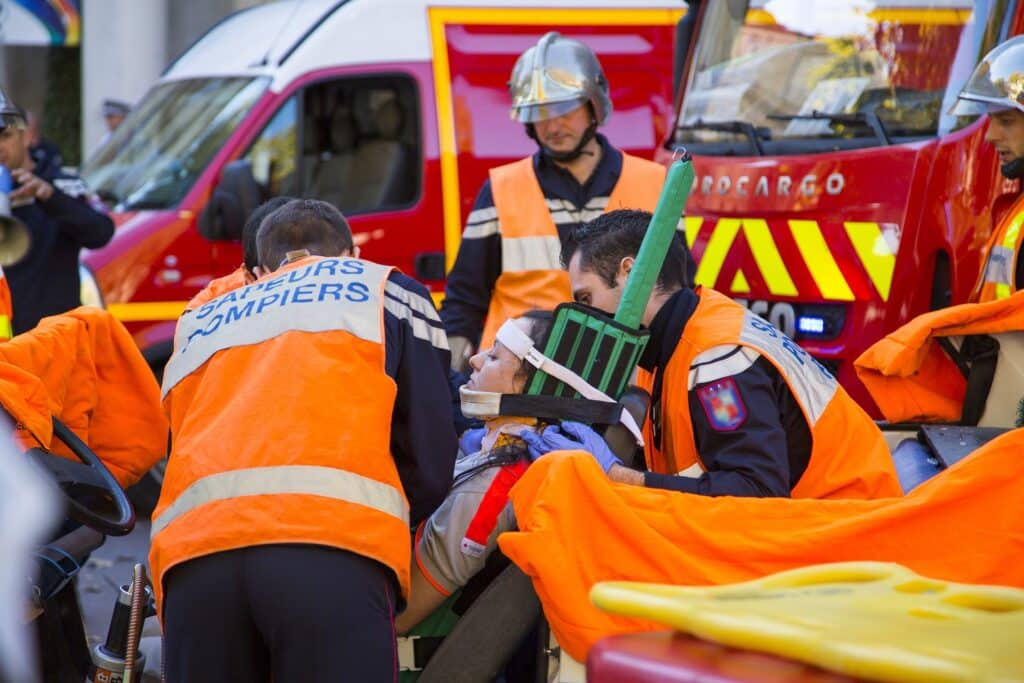 exercice pompiers secours victimes 