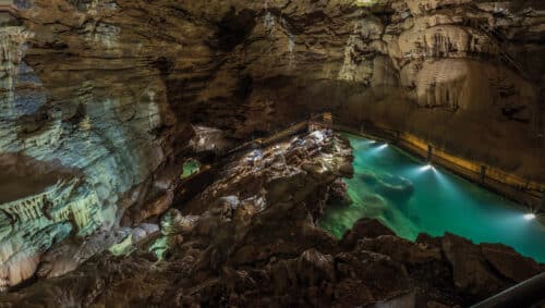 Le Gouffre du Padirac fait partie des deux édifices en compétition en Occitanie ©-C.Gerigk-SES-de-Padirac