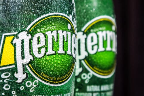 Image d'illustration de bouteilles Perrier ©OlegDoroshin - Shutterstock