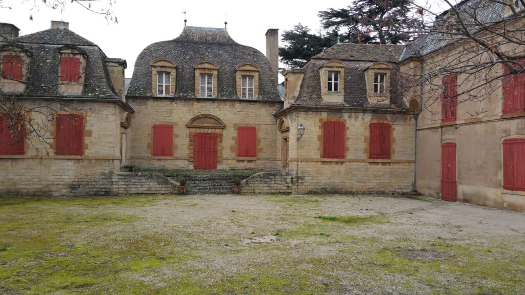 chateau sambucy joyau architectural
