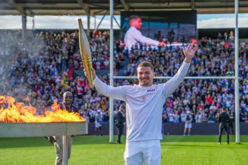 Flamme-olympique-a-Toulouse-©-Paris-2024-Guillaume-Ruchaud-SIPA-PRESS-39-1-scaled.jpg