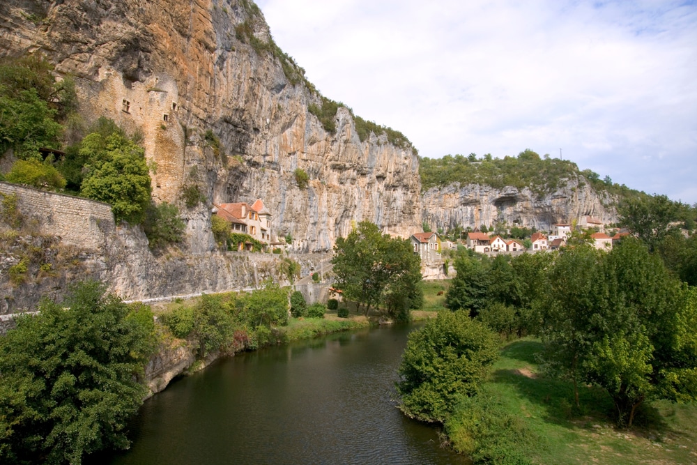 vallée célé falaises troglodytiques