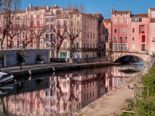 Le fameux Pont des Marchands sur le canal de la Robine, à Narbonne. © Shutterstock - Les images de Phil