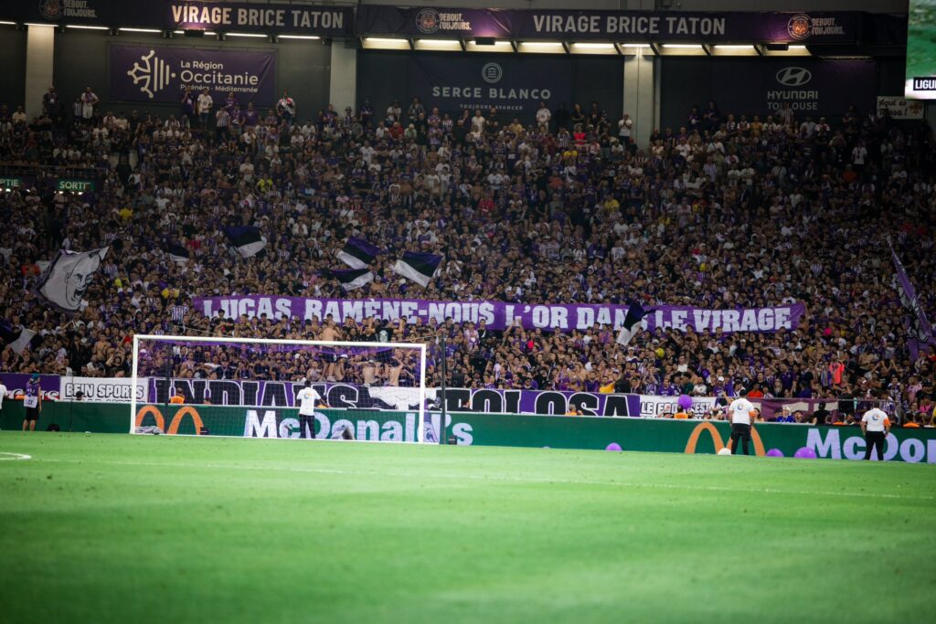 Les supporters de Toulouse ont invité les médaillés au match. De son côté, Montpellier se prépare au choc contre Rennes. © Toulouse Football Club