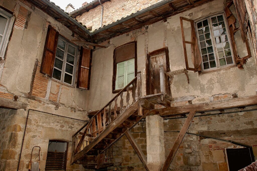 Hotel_d_Arnaldy_Hotel_d_Arnaly_Basse_cour