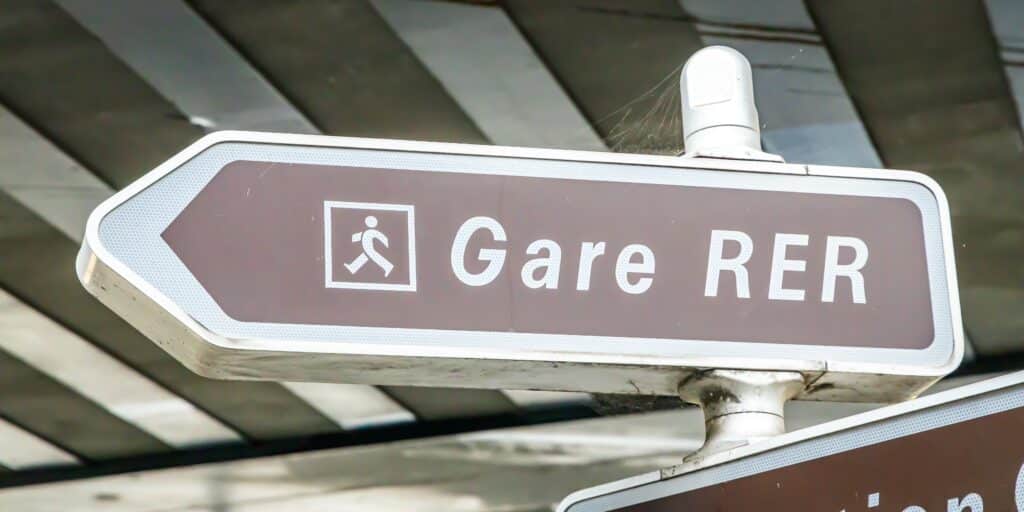 Panneau gare RER
