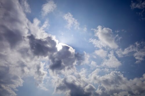 Le soleil et la pluie seront au coude-à-coude cette semaine à Toulouse.