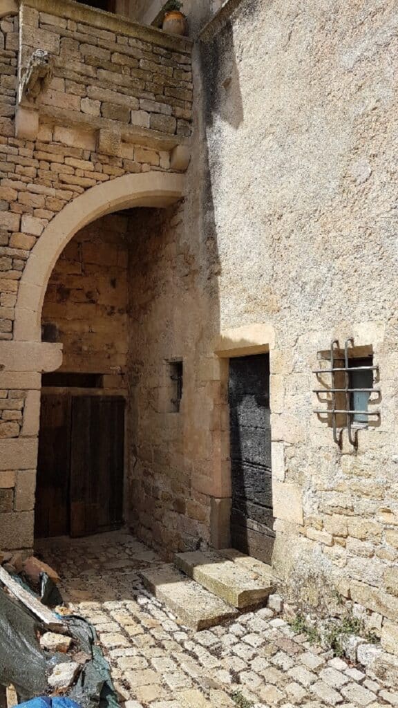 porche Château de Puylagarde