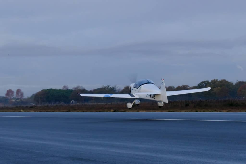 aura aero