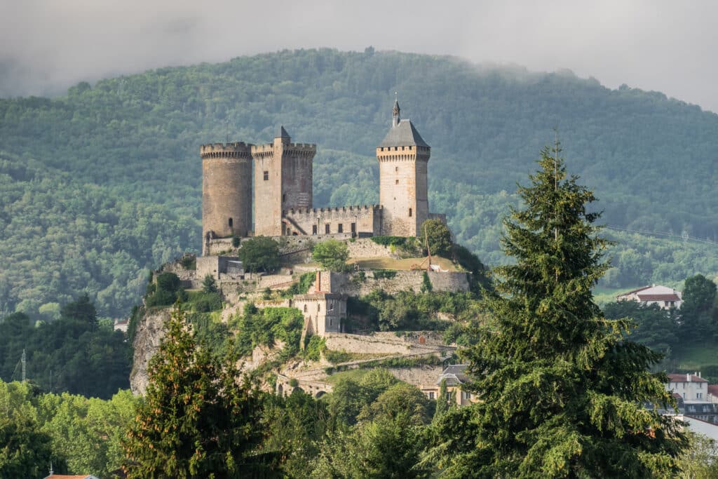 Du haut de ses tours, ce sont plus de 1000 ans d’Histoire qui s’offrent aux visiteurs du château de Foix.