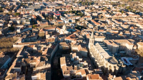 Vue aérienne de Carpentras, en Vaucluse.