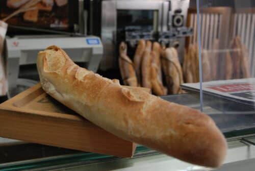 Une boulangerie ouverte, sans salariés... © Luc Salles-Cazeaux/JT