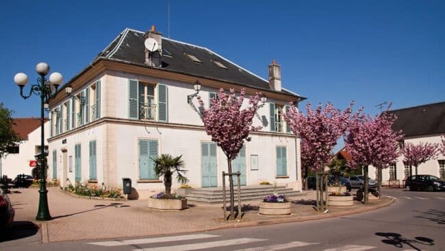 Mairie de Saclay, Essonne