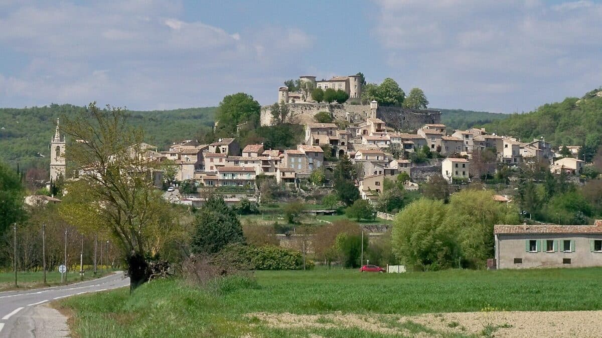 village (Alpes de Haute Provence)