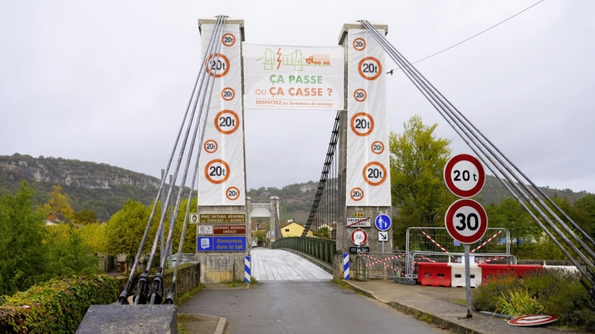 Une campagne "Ca passe ou ça casse" a été déployée sur le pont de Cajarc.