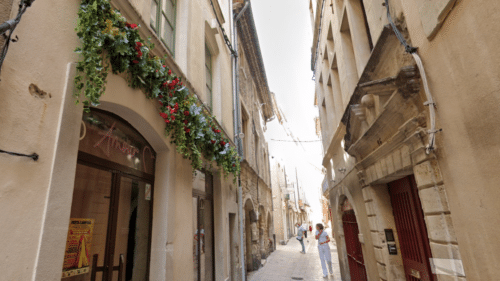 La rue Fresque à Nîmes.