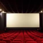Une salle de cinéma vide.
