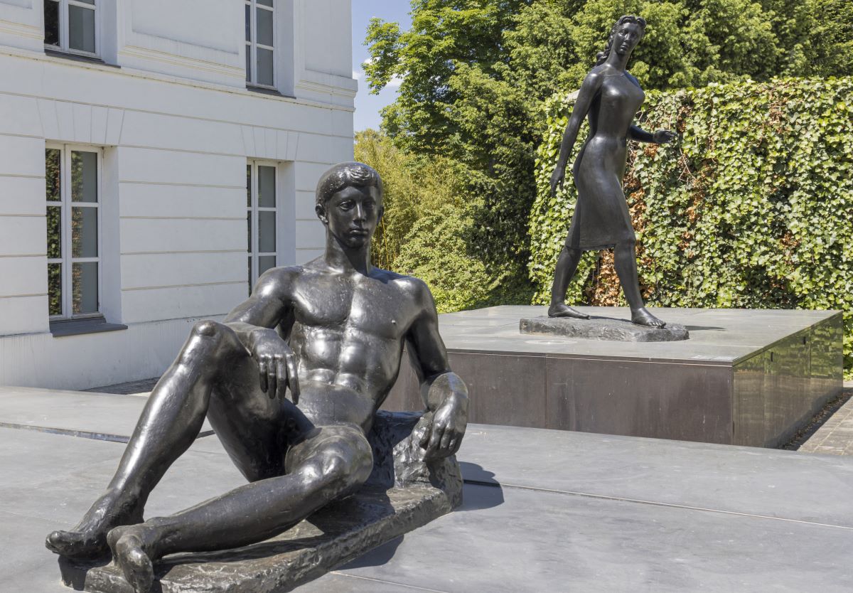 Statues du musée Paul Belmondo © Alain de Baudus