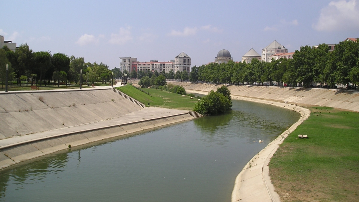 À Montpellier, les berges du Lez sont parfaites pour un pique-nique.