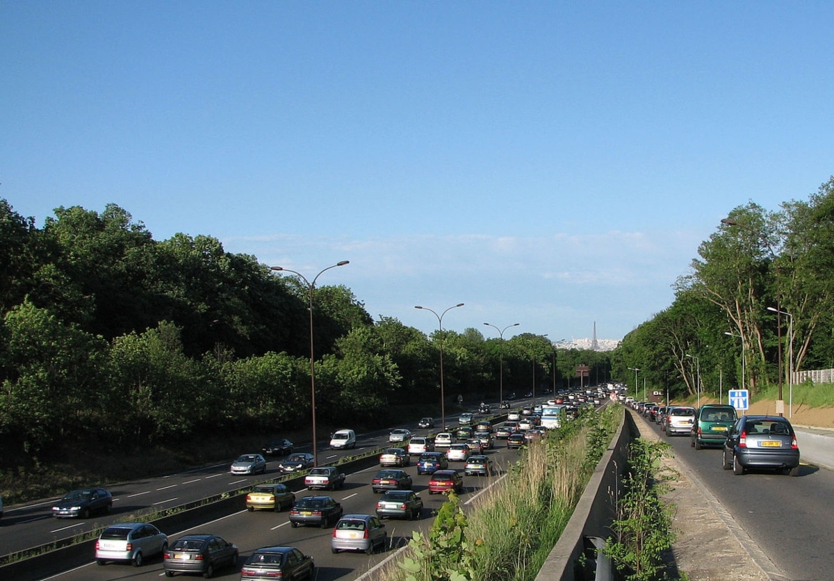 Les automobilistes se retrouvent coincés dans les bouchons sur les périodes de vacances.
