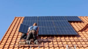 Cahors alerte sur une arnaque aux panneaux solaires.