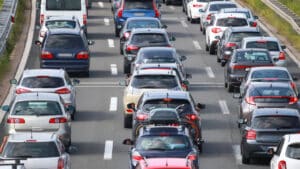 L'A9 est coupé entre Montpellier et Nîmes à cause d'un accident, ce qui provoque des bouchons.
