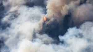 L'incendie en cours dans l'Aude provoque un épisode de pollution de l'air, qui touche également les départements voisins.