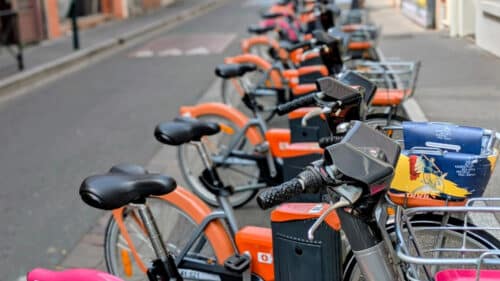 Une trentaines de stations de VélÔToulouse seront déployées autour de la Ville rose.