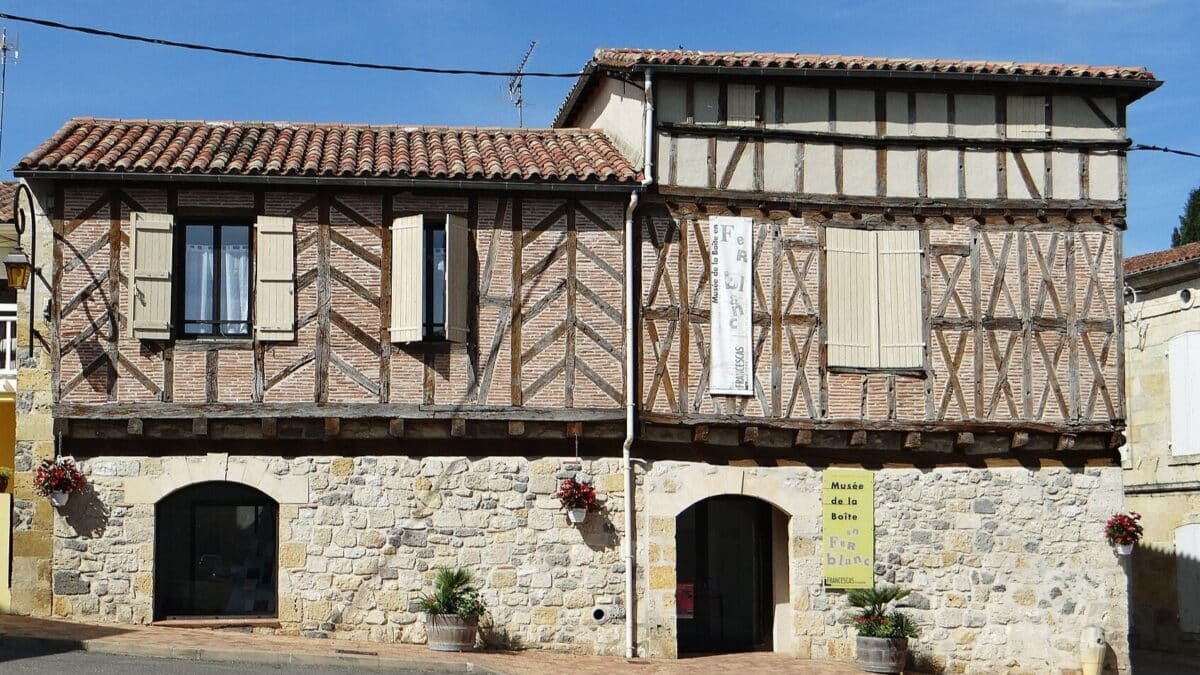 musée boîtes en fer blanc