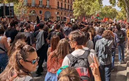 Vaucluse : des centaines de manifestants ont répondu à l'appel du mouvement "Bloquons Tout"