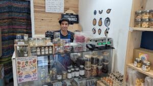 A Toulouse, ce nouveau primeur vend des fruits et légumes qui se conservent 25 ans