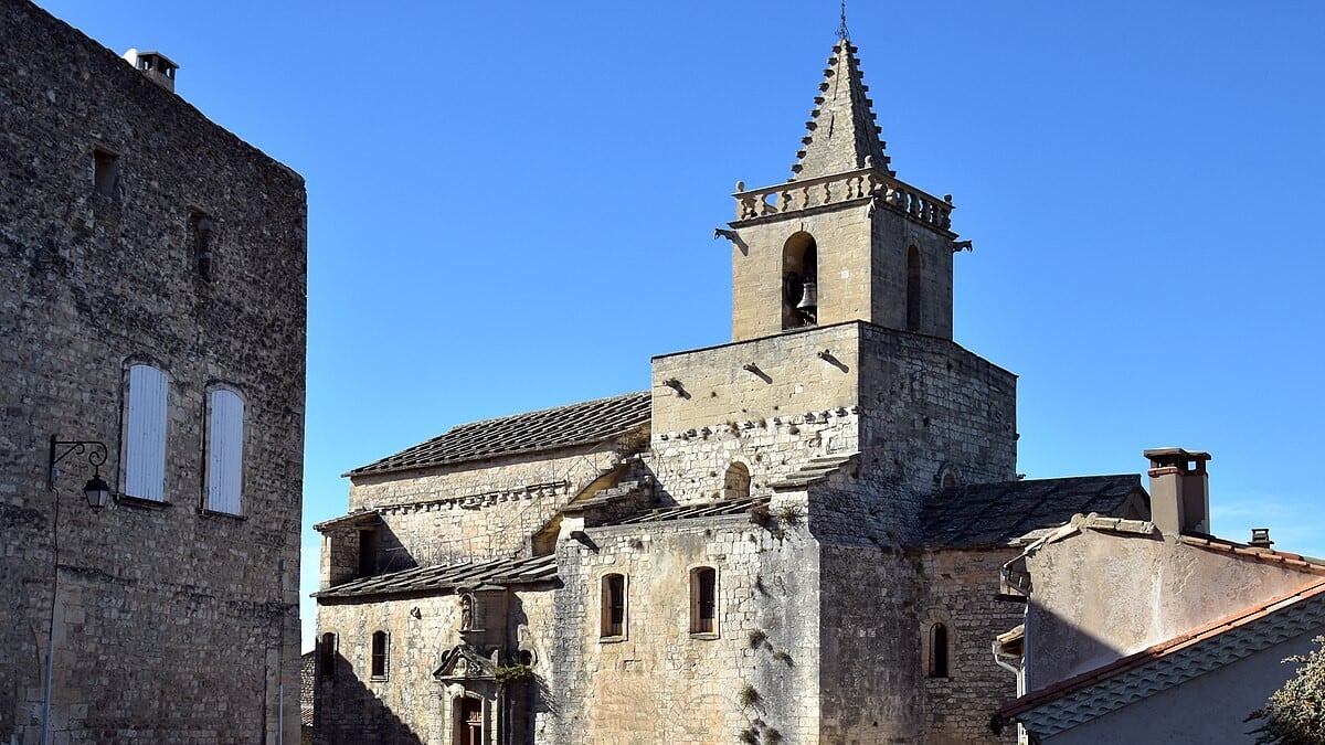 village Vaucluse
