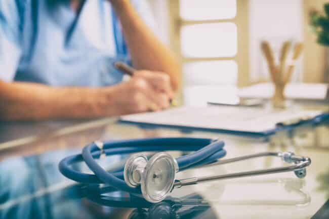 Des médecins volontaires assureront deux consultations par mois dans les 28 zones en tension pour lutter contre les déserts médicaux