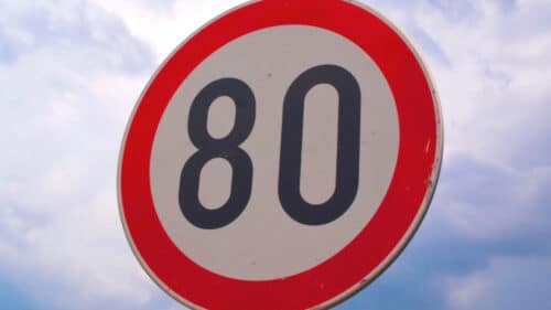 Sécurité routière : Deux morts sur les routes du Gers en juillet 2025, accidents en baisse mais hausse des excès de vitesse et infractions liées à l’alcool.
