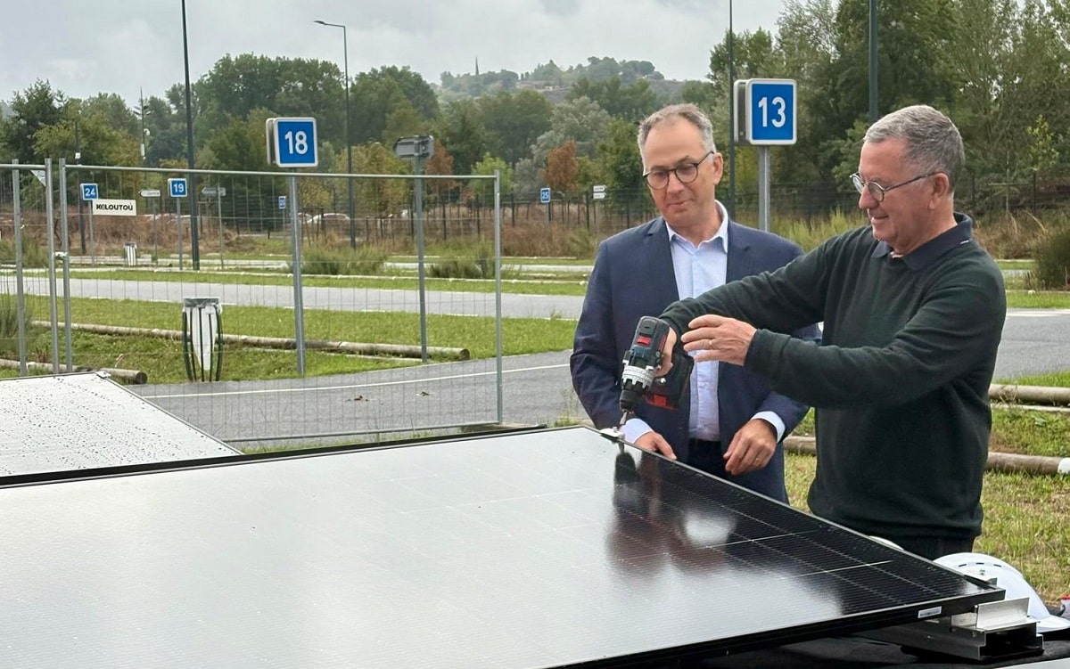 Jean-Michel Lattes, président de Tisséo Collectivités, et Nicolas Bouley, directeur
général de Virya ont lancé les travaux de la centrale solaire le 28 août.