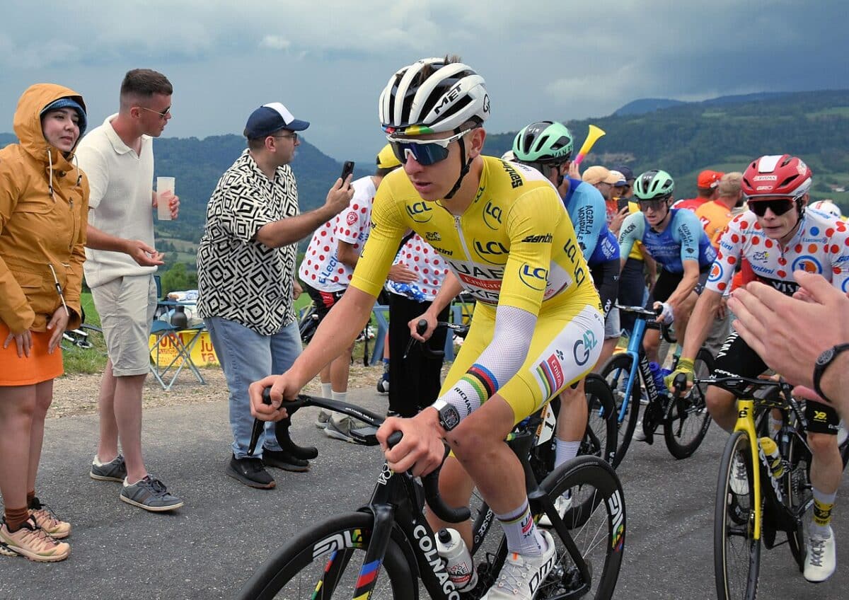 Tadej Pogacar, vainqueur de la Grande Boucle 2025 a découvert le tracé du Tour de France 2026.