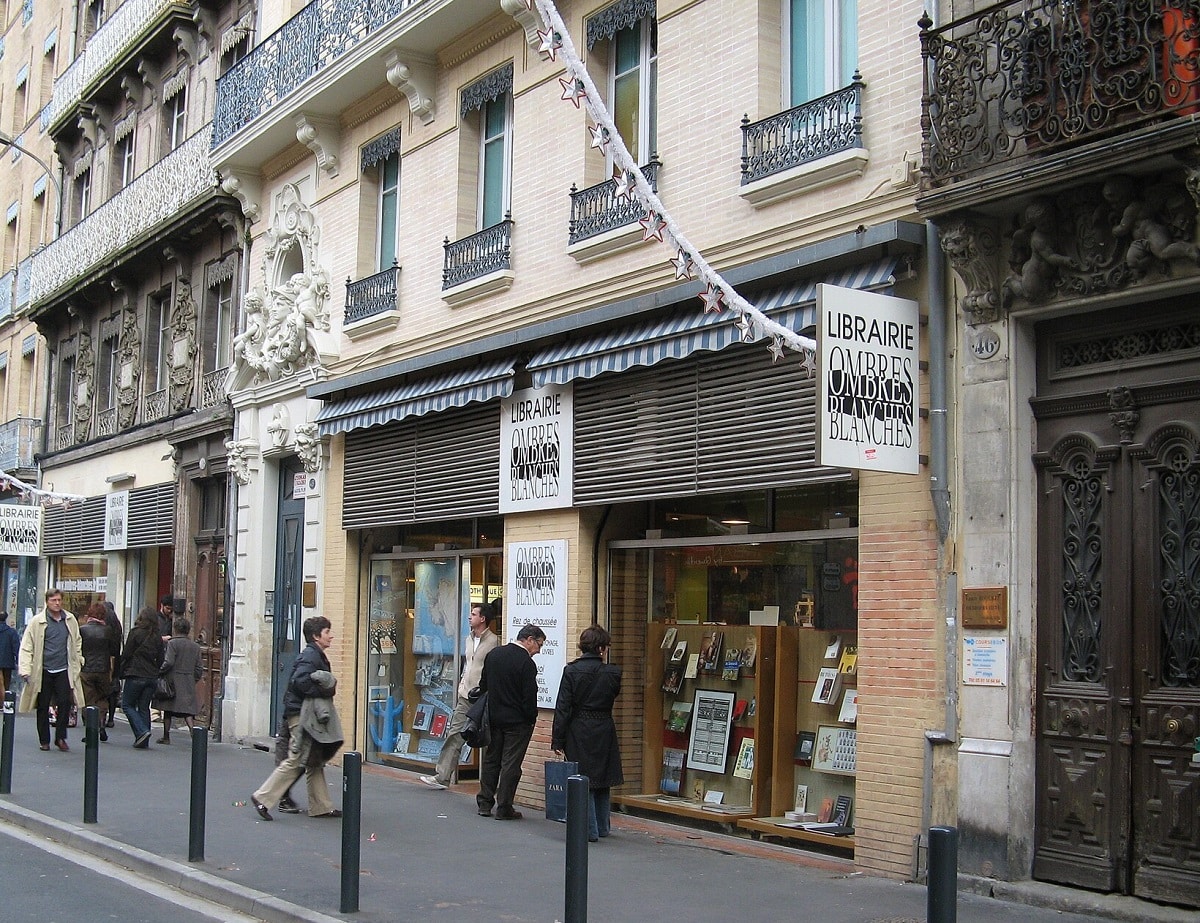 La librairie Ombres Blanches, au 48 rue Léon Gambetta, en 2006